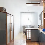 アパート Domotel Aleje Jerozolimskie 4*